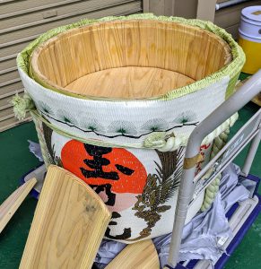 Sake barrel